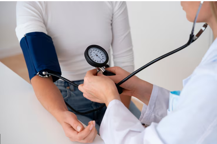 Is My Headache a Sign of High Blood Pressure? Understanding Hypertension Symptoms